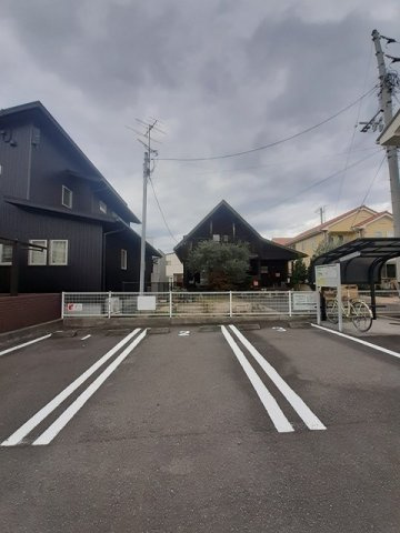 【駐車場】 | ラルジュ