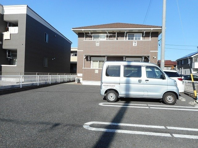 エアリーゴウドⅡの駐車場