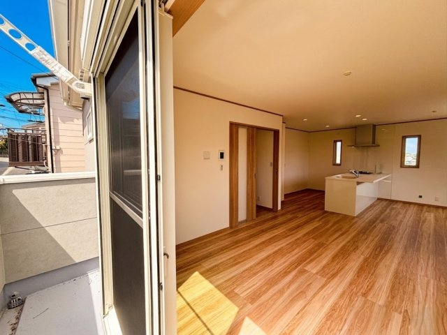 本郷町3丁目のバルコニー|開放的で明るい空間を演出してくれるバルコニーです