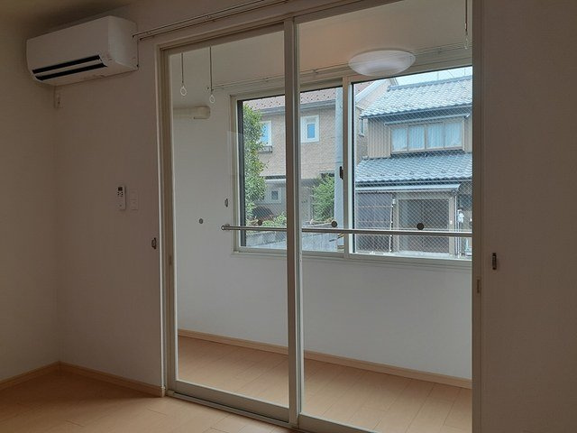 バ－ミィ・ウィングの内装