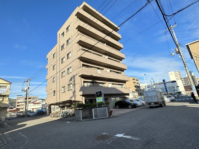 ロイヤル新本町の外観