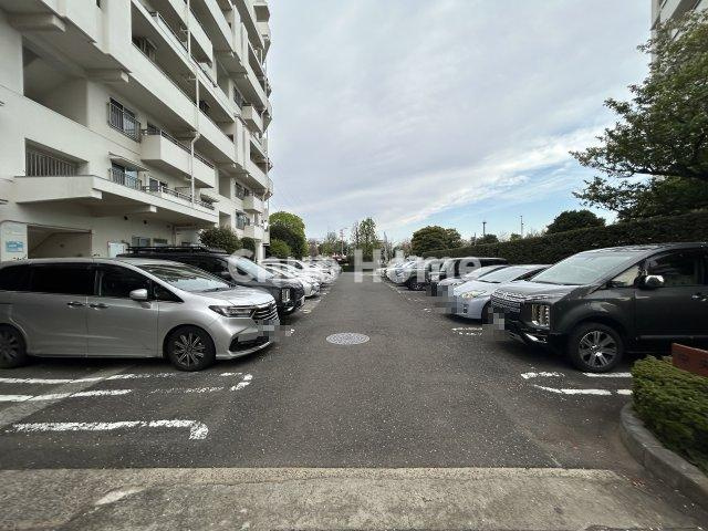 シティコープ清新14号棟の駐車場|【敷地内駐車場】最新の空き状況や費用などの詳細は担当スタッフまでお問い合わせください。