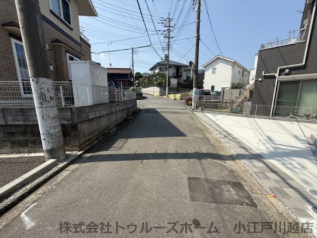 【前面道路含む現地写真】 | 川越市小仙波町二丁目　新築戸建