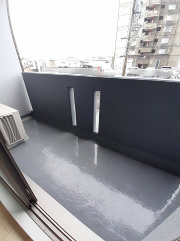 ローズパティオのバルコニー
