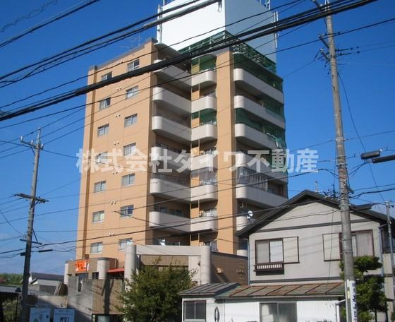 ステープル六供の外観