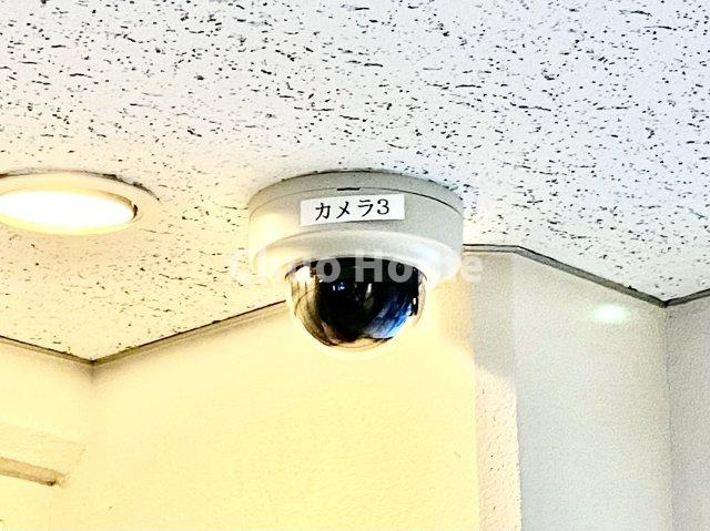 ハイラーク船堀の防犯設備|【防犯カメラ】何かあった時の大事な証拠になることももちろんなりますが、防犯というくらいですので大事なのは防犯カメラがあることによって抑止力につながることですよね。