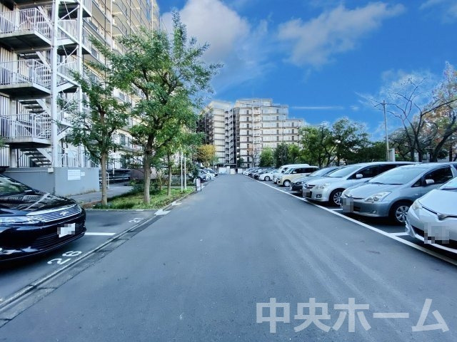ハイラーク船堀の駐車場|【敷地内駐車場】最新の空き状況や費用などの詳細は担当スタッフまでお問い合わせください。