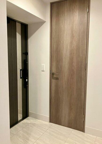 バウス府中の玄関