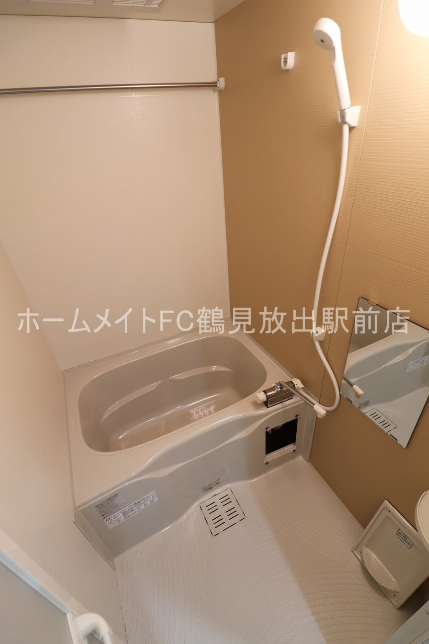 東大阪市森河内東２丁目のアパートの浴室