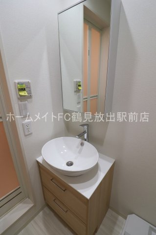 東大阪市森河内東２丁目のアパートの独立洗面台