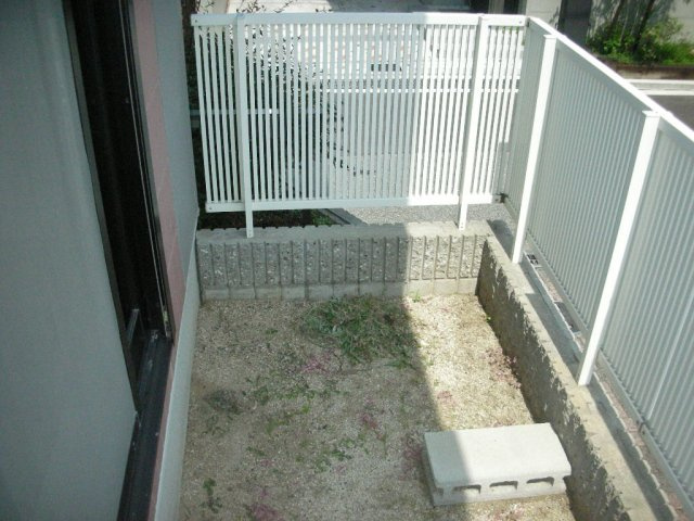 プラム中彦の庭