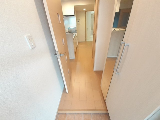 ブリッサガーデンＢの玄関