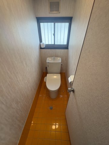 緑台貸戸建のトイレ