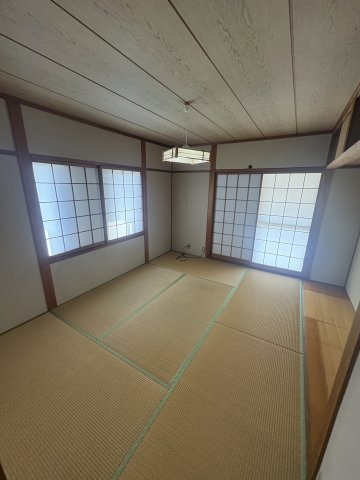 緑台貸戸建の和室