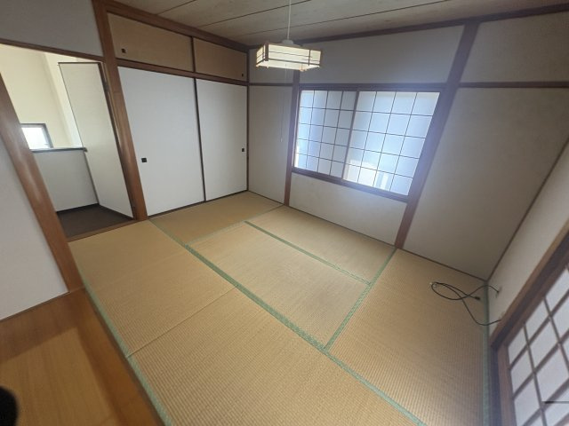 緑台貸戸建の和室