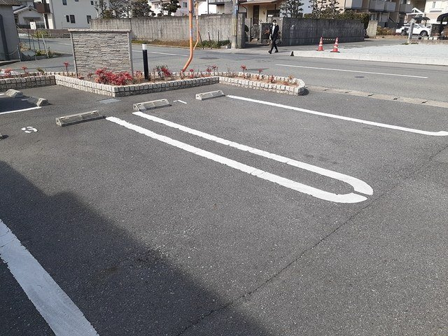 グラン　ソレイユ　ＭＭの駐車場