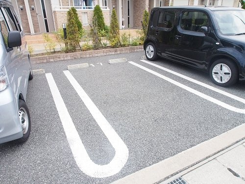 メゾン・ド・花水木　壱番館の駐車場