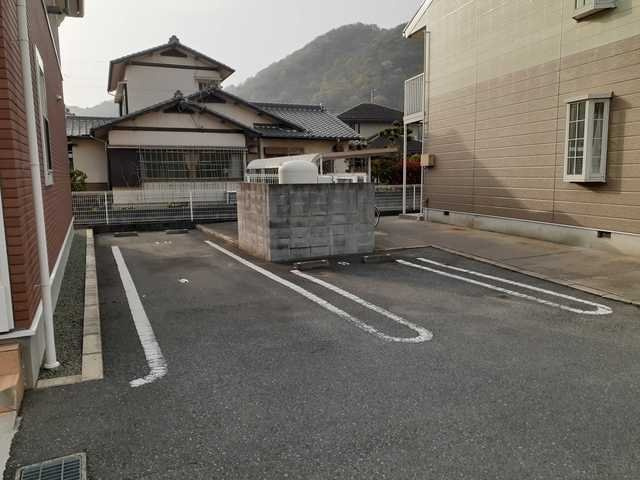 セントポーリアⅡの駐車場