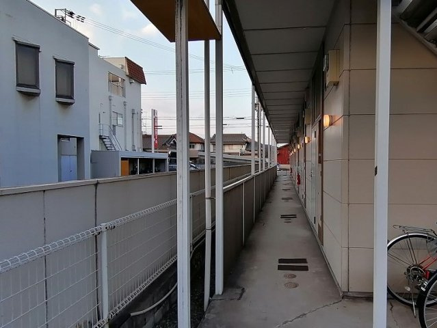 レオパレスクリオネの玄関