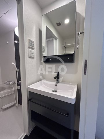 アドバンス江坂ラシュレの独立洗面台|アドバンス江坂ラシュレ　洗面台