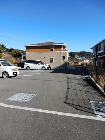 グラン　ポワールＢの駐車場