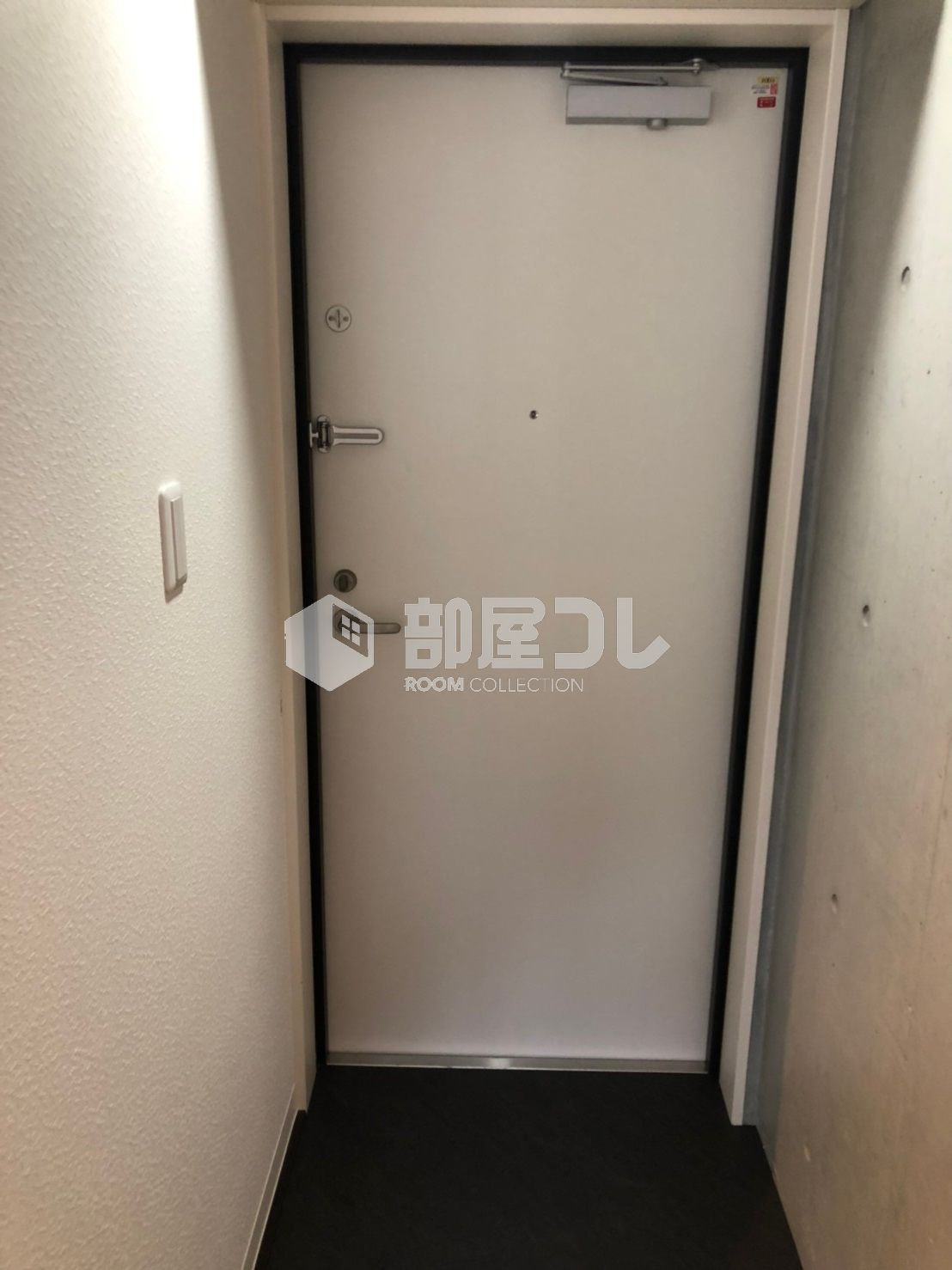 COCOFLAT笹塚Ⅲの玄関