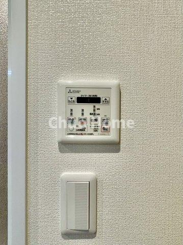 ヴェルビュ亀有の浴室|【浴室乾燥機】暖房・冷風・換気・乾燥が可能です。毎日を快適に過ごせるうれしい機能が揃っています。雨の日の洗濯物も安心です。