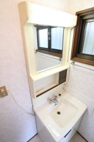 東垂水3丁目戸建の洗面所