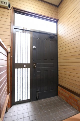 東垂水3丁目戸建のエントランス