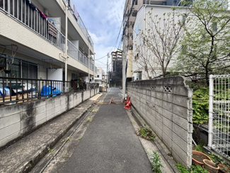 【前面道路含む現地写真】 | 2026年4月13日撮影
古屋有