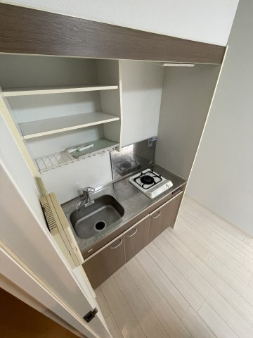 Bluebee桜川駅前のキッチン