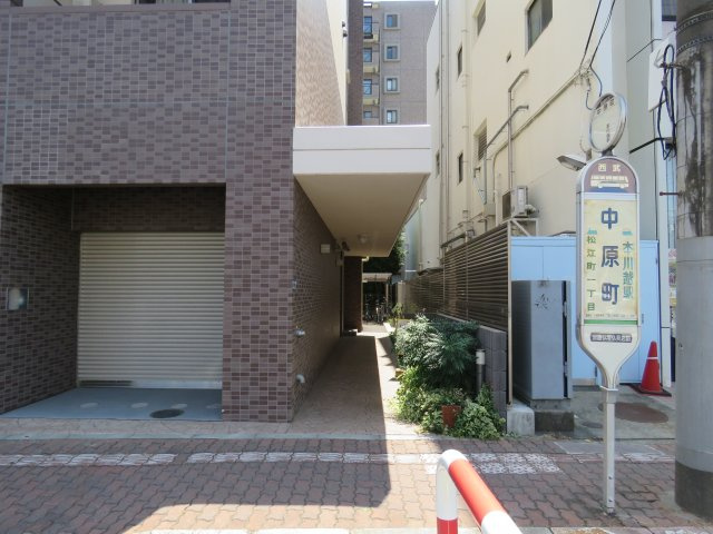 ルネスポローニア　Aタイプのエントランス