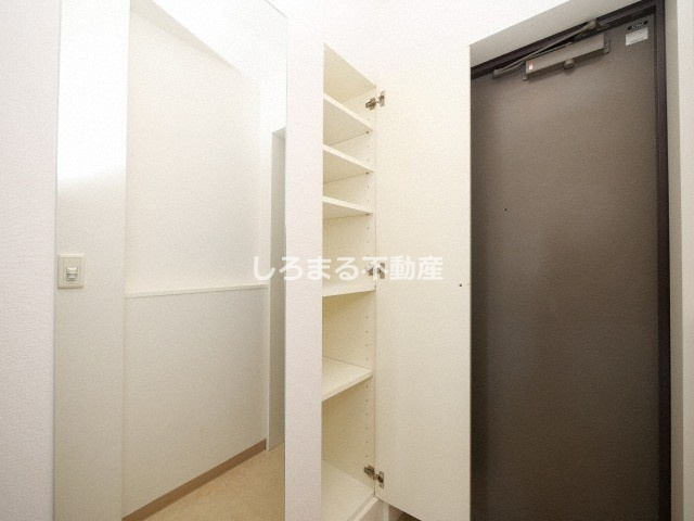 フロンティアタワー九条Ⅱの収納