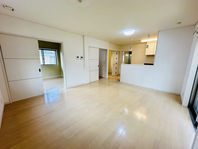 【居間・リビング】 | 宗像市広陵台４丁目　戸建て
