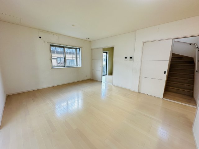 【居間・リビング】 | 宗像市広陵台４丁目　戸建て