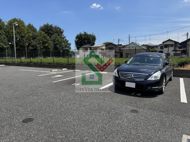 ジュエルガーデンの駐車場