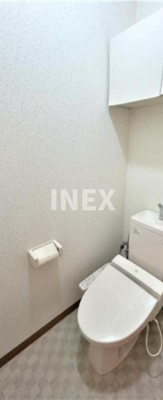横浜市磯子区中原１丁目の賃貸マンションのトイレ