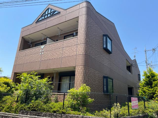 【外観】 | LEGACY学園前 | 外観写真（昼）