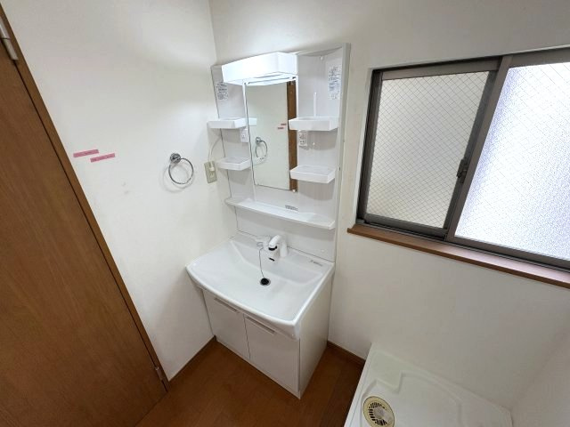 スカイハイツ日暮の独立洗面台