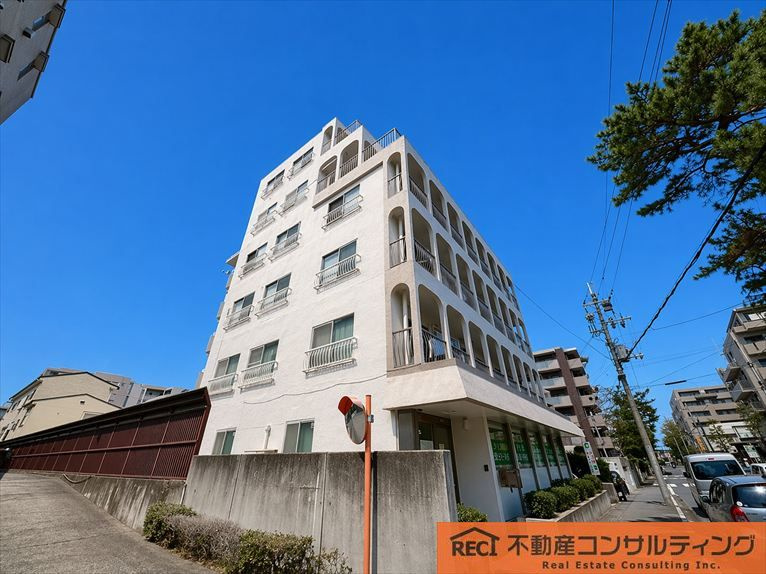 フォートレスフタミの周辺