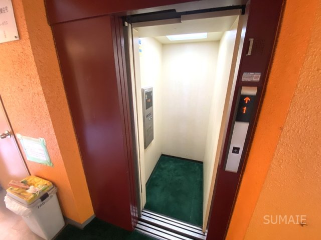 鈴木ガーデンコーポラスのその他共用部分|エレベーターホ☆彡