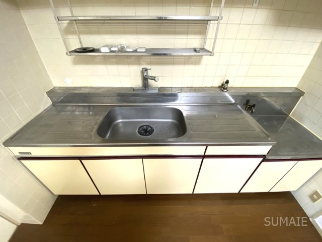 鈴木ガーデンコーポラスのキッチン|広めなキッチン☆彡