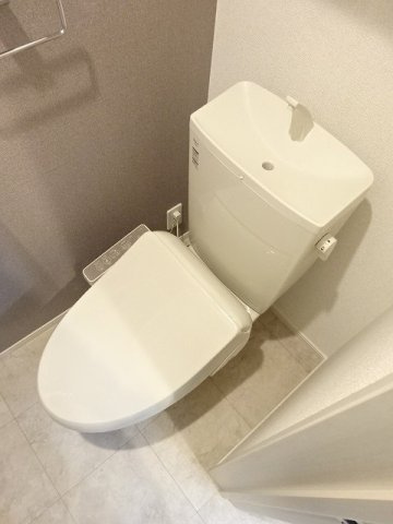イリーデⅡのトイレ|落ち着いたトイレです