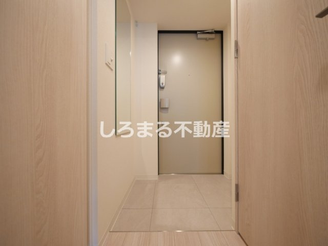 コンフォリア・リヴ博労町一丁目Ｑの玄関