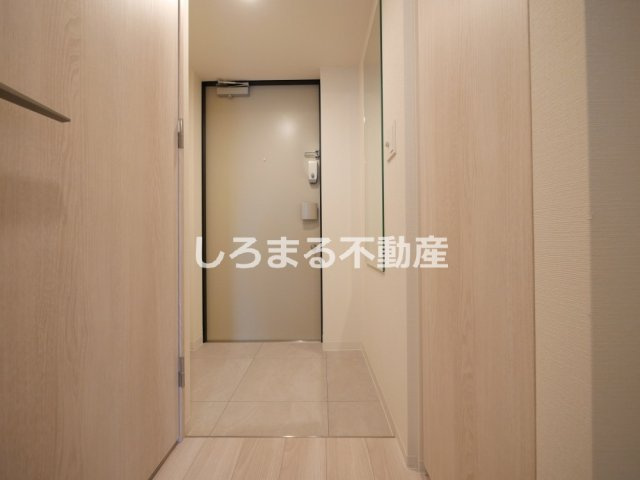 コンフォリア・リヴ博労町一丁目Ｑの玄関