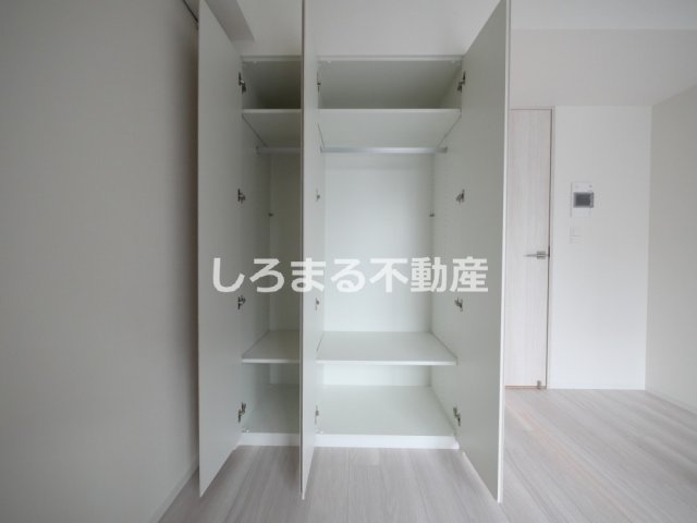 コンフォリア・リヴ博労町一丁目Ｑの収納