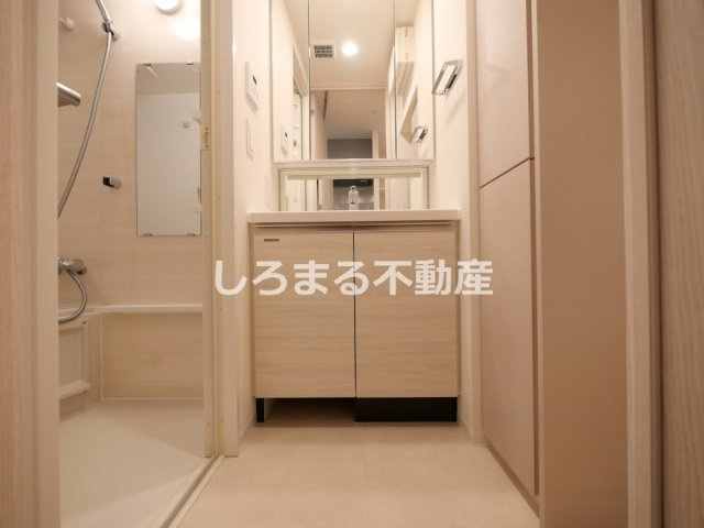 コンフォリア・リヴ博労町一丁目Ｑの独立洗面台