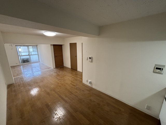 ラムール住吉の居間・リビング