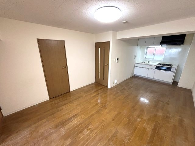 ラムール住吉の居間・リビング