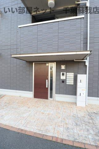 ラファエルのエントランス|安心オートロック付き♪